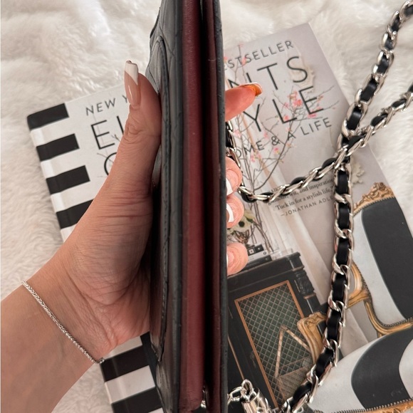 Authentic CHANEL Lambskin Matelasse wallet on chain crossbody bag - Picture 5 of 13